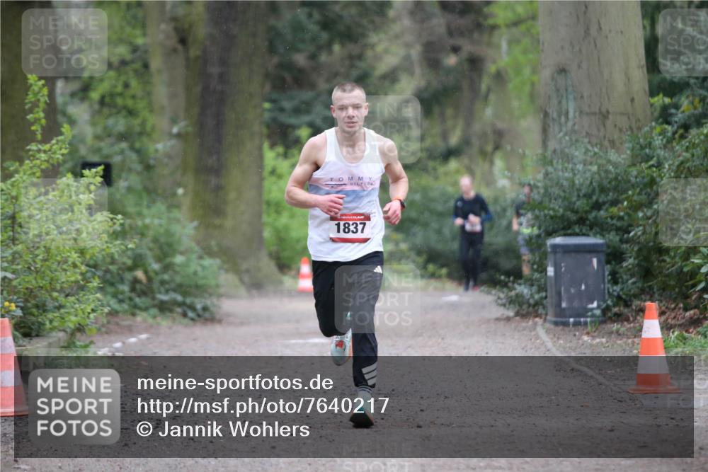 13.04.2025 - Hammer Lauf Jannik Wohlers http://msf.ph/oto/7640217 13.04.2025 12:11:23 Laufen 1837 meine-sportfotos.de