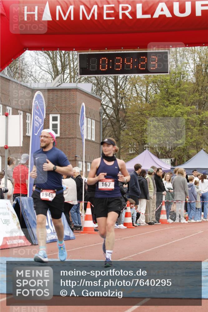 13.04.2025 - Hammer Lauf A. Gomolzig http://msf.ph/oto/7640295 13.04.2025 11:34:21 Ziel 167, 524, 617, 1945 meine-sportfotos.de