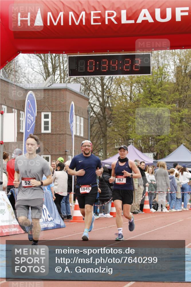 13.04.2025 - Hammer Lauf A. Gomolzig http://msf.ph/oto/7640299 13.04.2025 11:34:20 Ziel 8, 167, 524, 617, 1945 meine-sportfotos.de