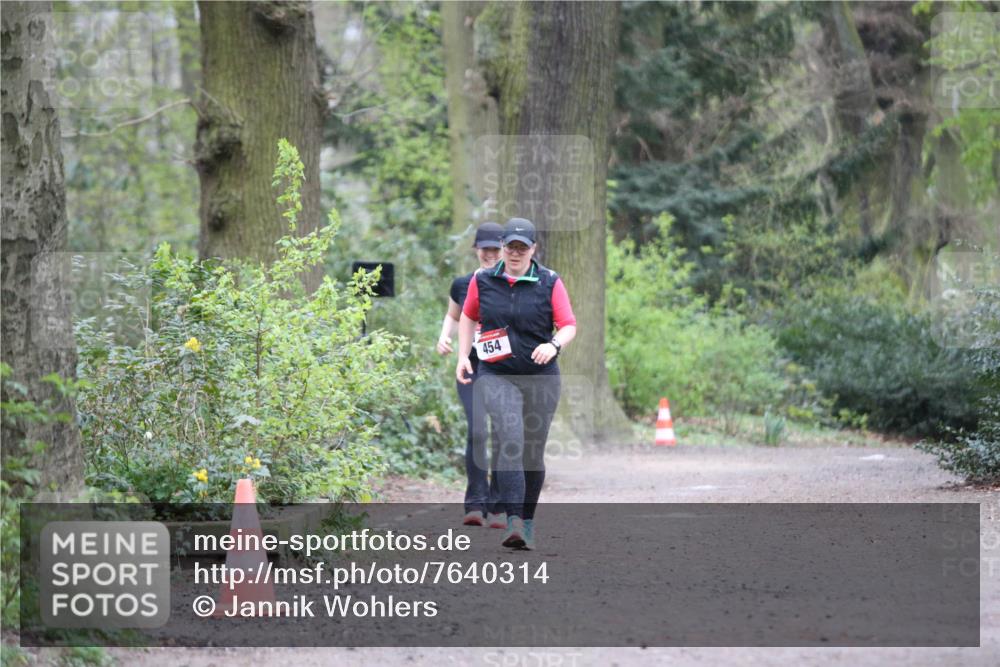 13.04.2025 - Hammer Lauf Jannik Wohlers http://msf.ph/oto/7640314 13.04.2025 12:10:43 Laufen 454 meine-sportfotos.de