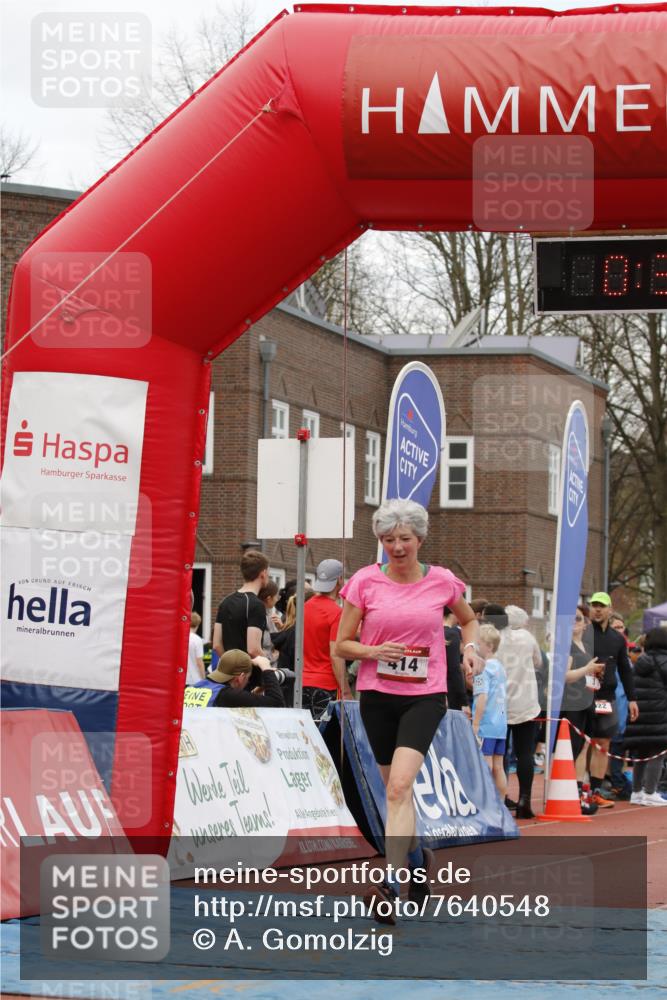 13.04.2025 - Hammer Lauf A. Gomolzig http://msf.ph/oto/7640548 13.04.2025 11:32:58 Ziel 414, 571, 572 meine-sportfotos.de