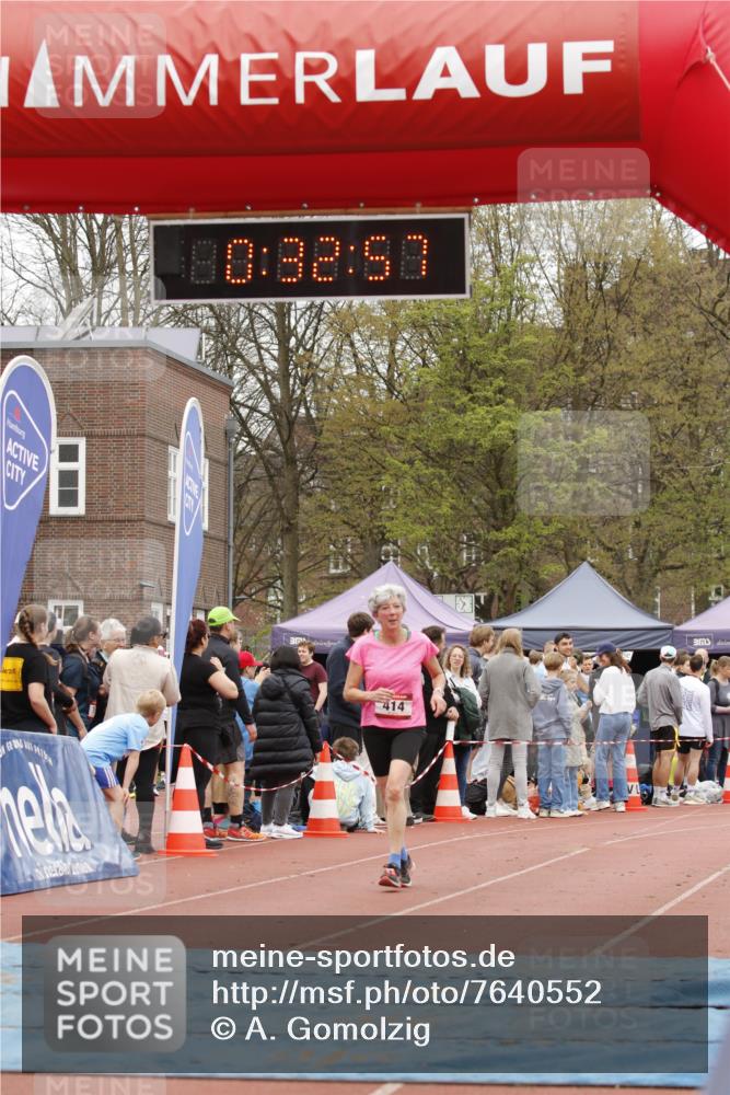 13.04.2025 - Hammer Lauf A. Gomolzig http://msf.ph/oto/7640552 13.04.2025 11:32:56 Ziel 414, 571, 572 meine-sportfotos.de