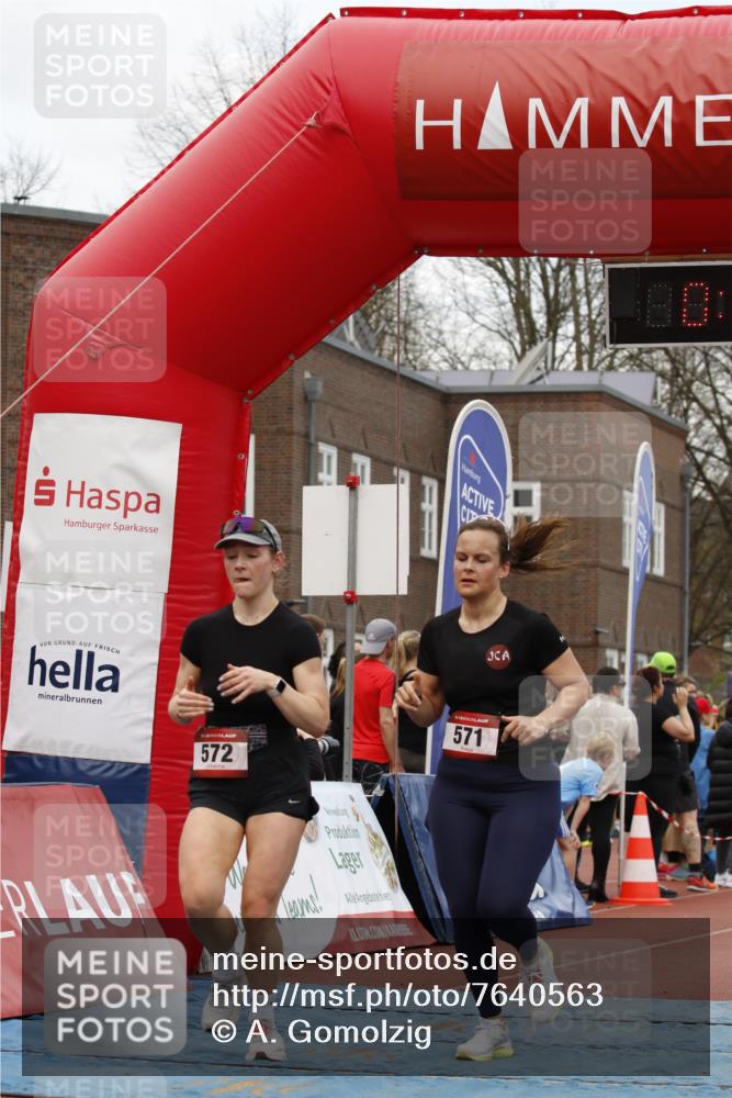13.04.2025 - Hammer Lauf A. Gomolzig http://msf.ph/oto/7640563 13.04.2025 11:32:54 Ziel 414, 571, 572 meine-sportfotos.de