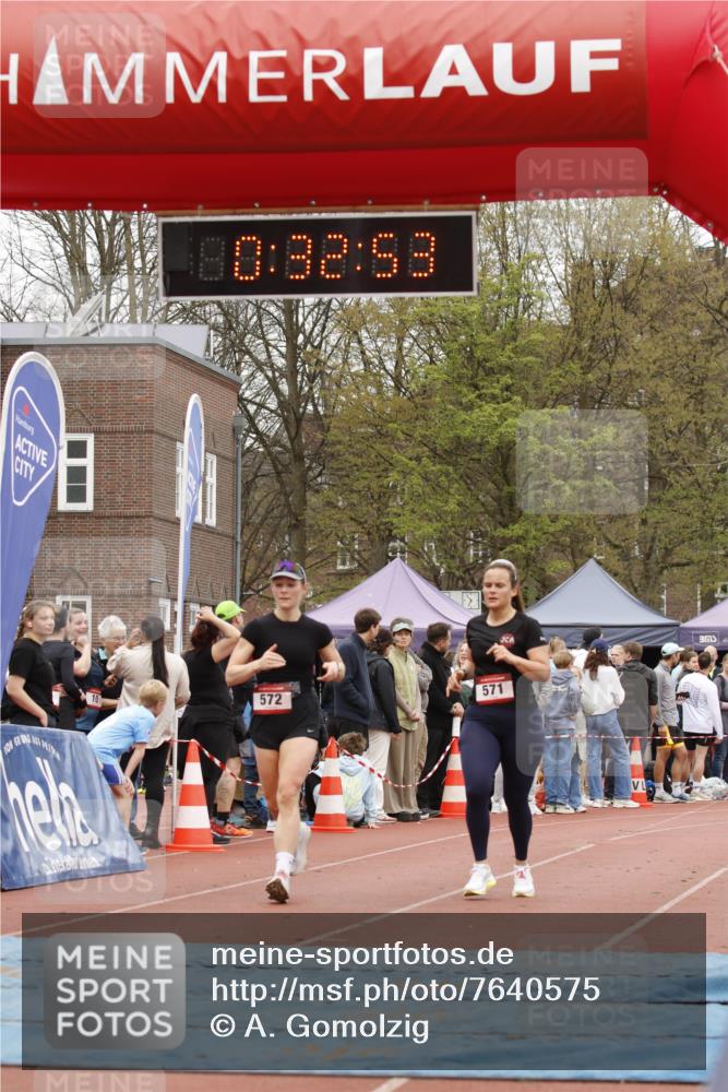 13.04.2025 - Hammer Lauf A. Gomolzig http://msf.ph/oto/7640575 13.04.2025 11:32:52 Ziel 571, 572 meine-sportfotos.de