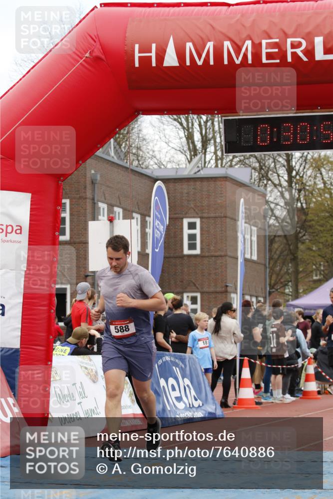 13.04.2025 - Hammer Lauf A. Gomolzig http://msf.ph/oto/7640886 13.04.2025 11:30:49 Ziel 588, 945 meine-sportfotos.de