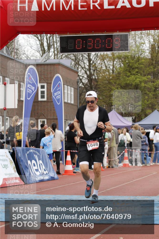 13.04.2025 - Hammer Lauf A. Gomolzig http://msf.ph/oto/7640979 13.04.2025 11:30:07 Ziel 950, 1049, 1951 meine-sportfotos.de