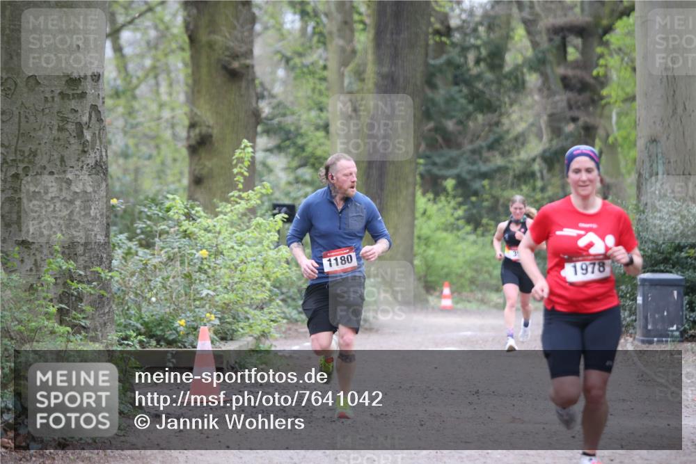 13.04.2025 - Hammer Lauf Jannik Wohlers http://msf.ph/oto/7641042 13.04.2025 10:05:00 Laufen 1180, 1978 meine-sportfotos.de