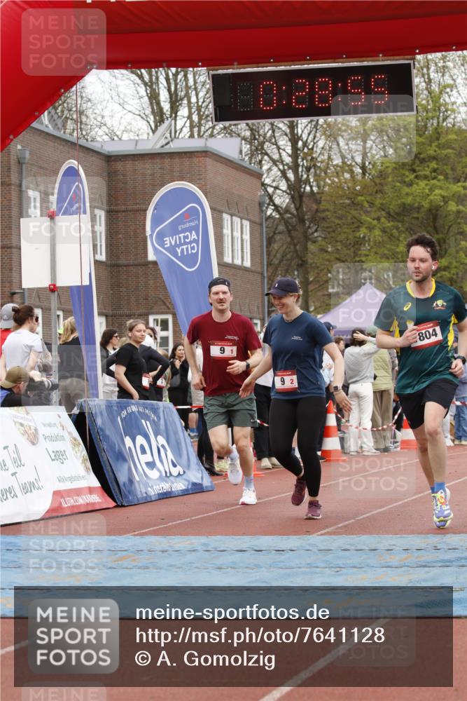 13.04.2025 - Hammer Lauf A. Gomolzig http://msf.ph/oto/7641128 13.04.2025 11:28:53 Ziel 2, 1257, 1804 meine-sportfotos.de