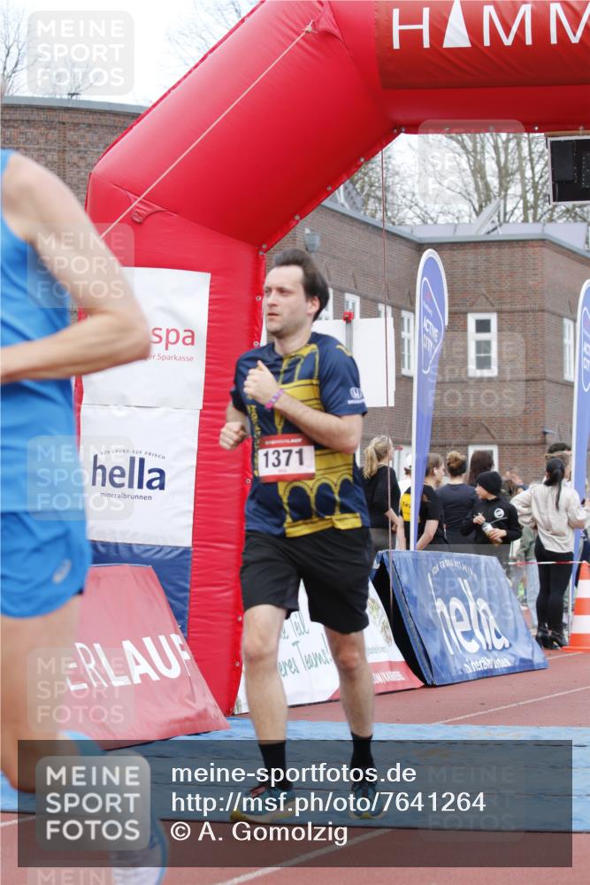 13.04.2025 - Hammer Lauf A. Gomolzig http://msf.ph/oto/7641264 13.04.2025 11:27:37 Ziel 233, 1371, 1940 meine-sportfotos.de