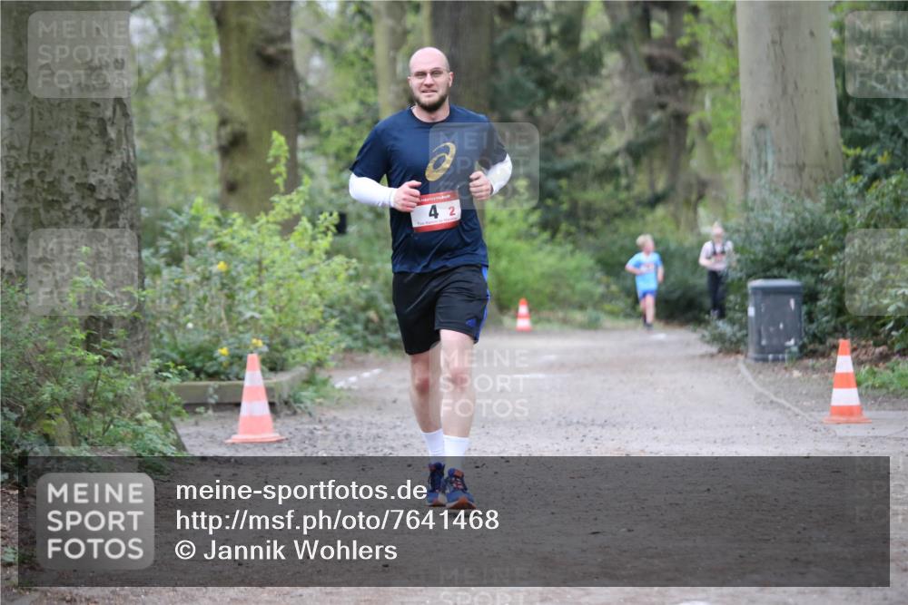 13.04.2025 - Hammer Lauf Jannik Wohlers http://msf.ph/oto/7641468 13.04.2025 12:05:58 Laufen 42 meine-sportfotos.de