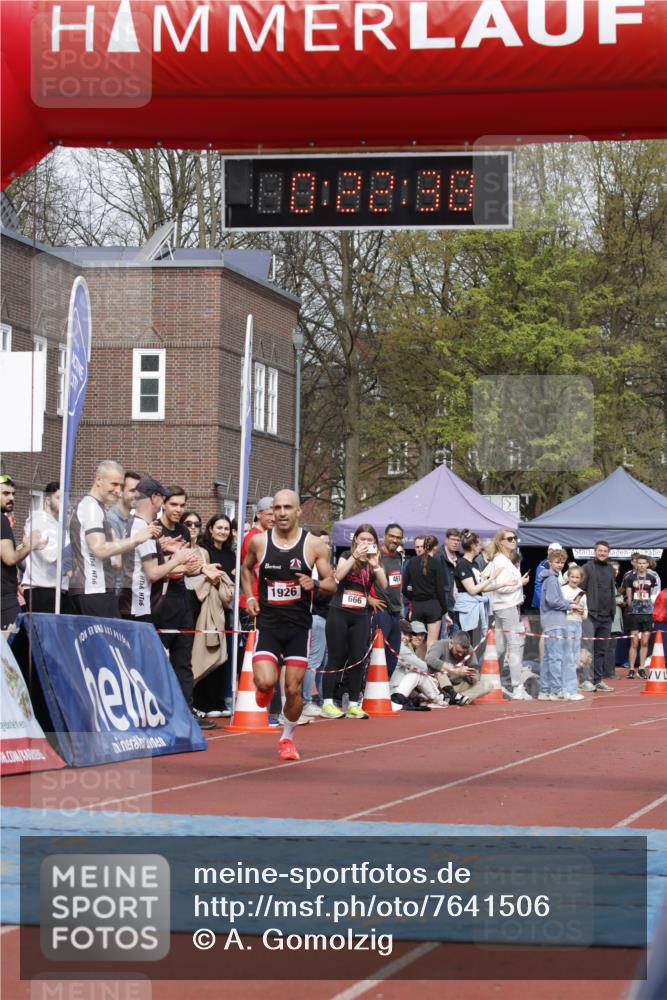 13.04.2025 - Hammer Lauf A. Gomolzig http://msf.ph/oto/7641506 13.04.2025 11:22:37 Ziel 1926 meine-sportfotos.de