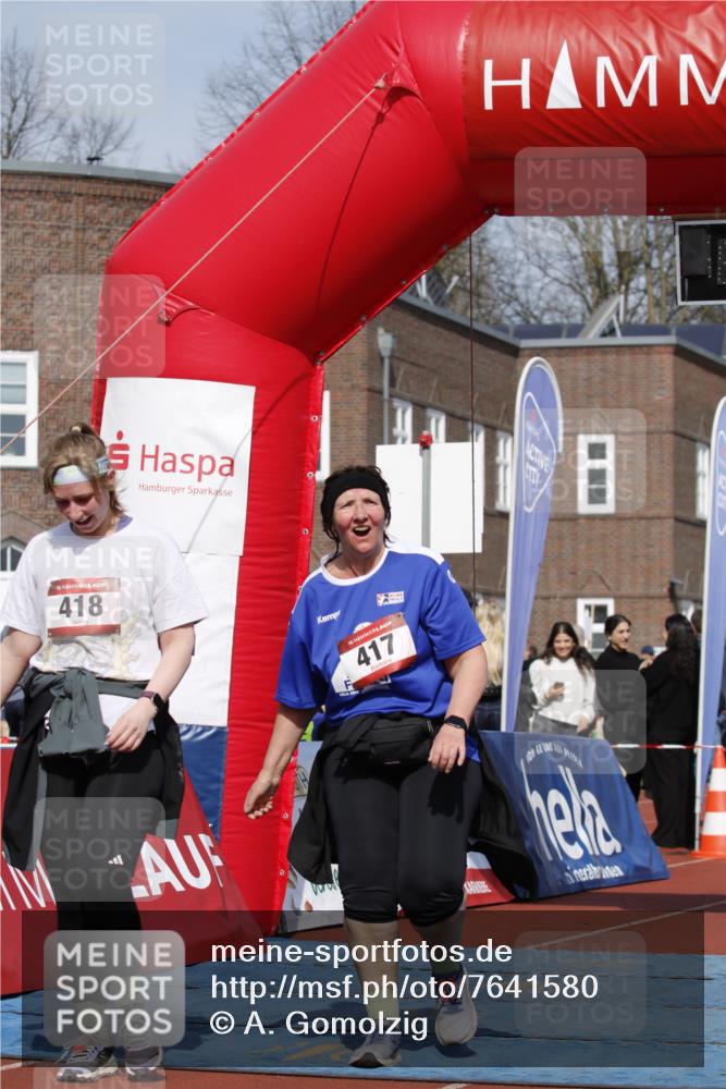 13.04.2025 - Hammer Lauf A. Gomolzig http://msf.ph/oto/7641580 13.04.2025 11:08:19 Ziel 417, 418 meine-sportfotos.de