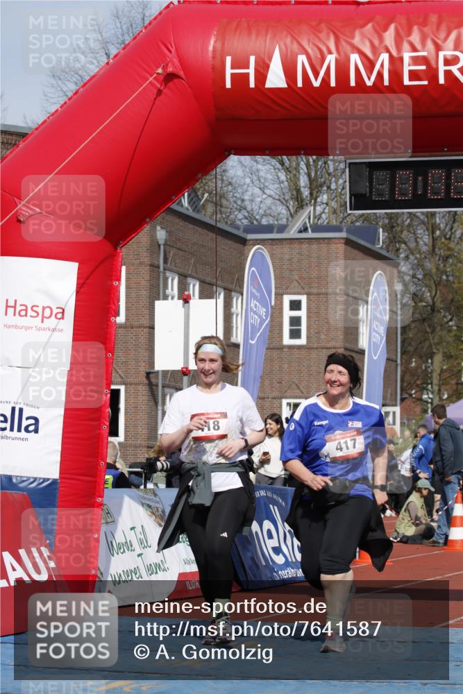 13.04.2025 - Hammer Lauf A. Gomolzig http://msf.ph/oto/7641587 13.04.2025 11:08:18 Ziel 417, 418 meine-sportfotos.de