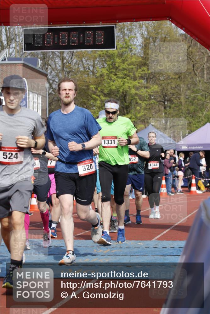 13.04.2025 - Hammer Lauf A. Gomolzig http://msf.ph/oto/7641793 13.04.2025 11:05:32 Ziel 2, 7, 8, 174, 193, 231, 251, 252, 287, 302, 320, 459, 482, 502, 524, 552, 571, 572, 685, 1125, 1331, 1344, 1808 meine-sportfotos.de