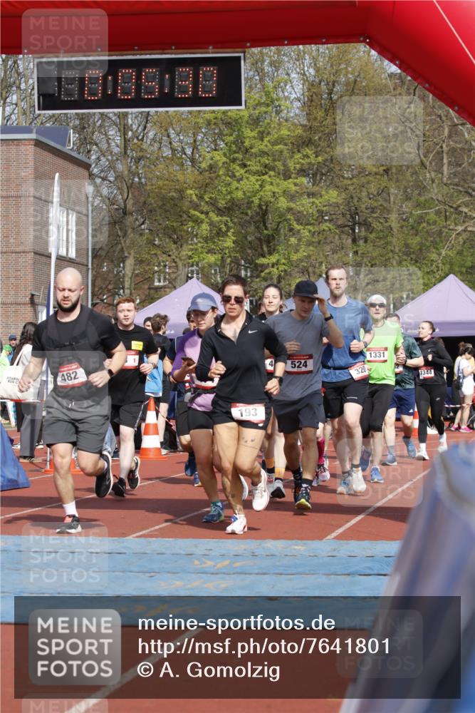 13.04.2025 - Hammer Lauf A. Gomolzig http://msf.ph/oto/7641801 13.04.2025 11:05:29 Ziel 2, 7, 8, 174, 187, 193, 231, 251, 252, 287, 302, 320, 459, 482, 502, 524, 552, 571, 572, 599, 685, 1125, 1331, 1344, 1772, 1808, 1810 meine-sportfotos.de