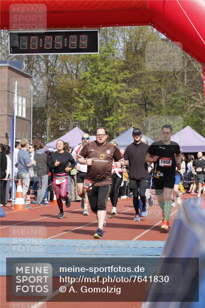13.04.2025 - Hammer Lauf A. Gomolzig http://msf.ph/oto/7641830 13.04.2025 11:05:22 Ziel 3, 187, 231, 599, 615, 669, 685, 738, 1051, 1772, 1808, 1810, 1897, 1931 meine-sportfotos.de