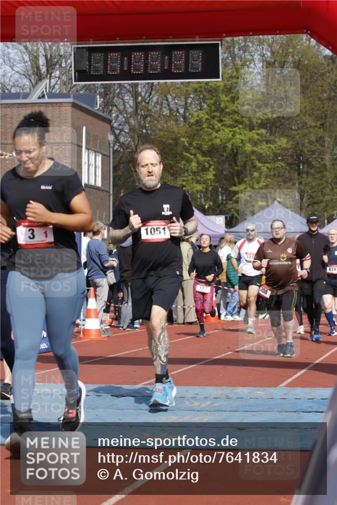 13.04.2025 - Hammer Lauf A. Gomolzig http://msf.ph/oto/7641834 13.04.2025 11:05:20 Ziel 3, 10, 187, 231, 599, 615, 669, 738, 1051, 1772, 1776, 1810, 1897, 1931 meine-sportfotos.de