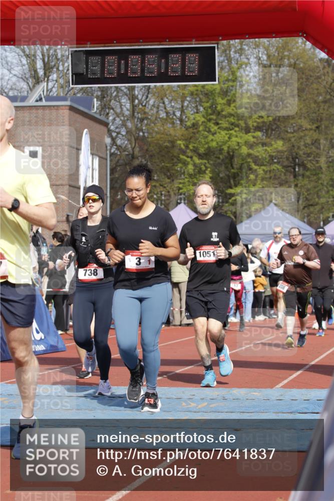 13.04.2025 - Hammer Lauf A. Gomolzig http://msf.ph/oto/7641837 13.04.2025 11:05:19 Ziel 3, 10, 187, 599, 615, 617, 669, 738, 897, 1051, 1086, 1772, 1776, 1810, 1897, 1931 meine-sportfotos.de