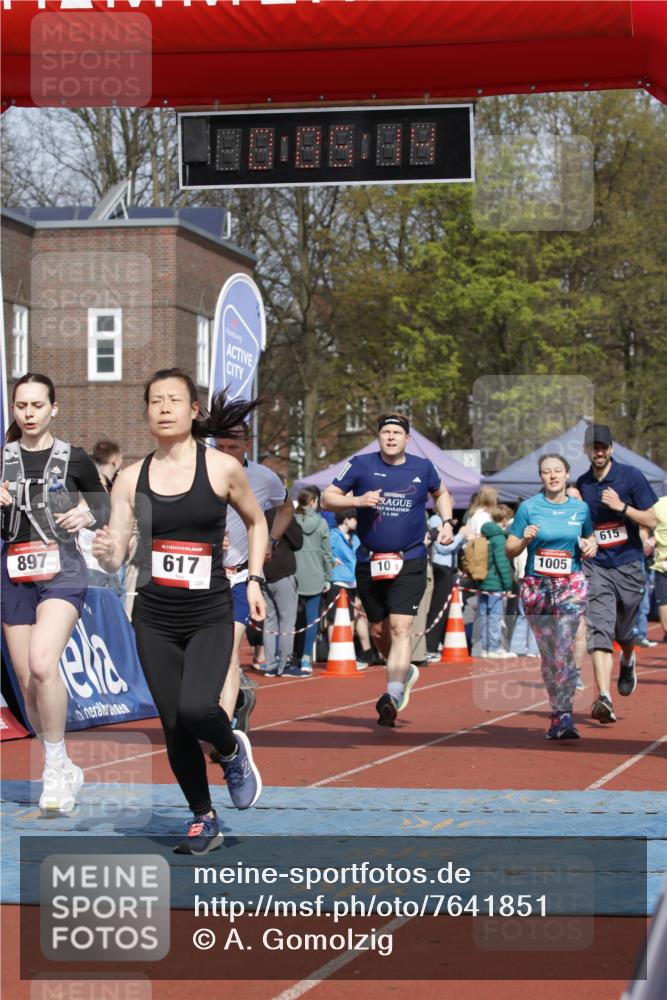 13.04.2025 - Hammer Lauf A. Gomolzig http://msf.ph/oto/7641851 13.04.2025 11:05:13 Ziel 3, 10, 103, 109, 414, 615, 617, 669, 897, 923, 1086, 1341, 1375, 1776, 1897, 1946, 1947 meine-sportfotos.de