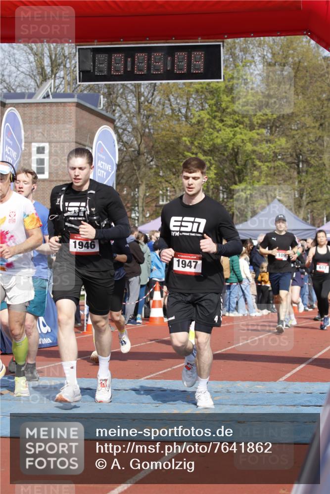 13.04.2025 - Hammer Lauf A. Gomolzig http://msf.ph/oto/7641862 13.04.2025 11:05:08 Ziel 103, 109, 218, 414, 432, 444, 617, 705, 897, 923, 1086, 1341, 1375, 1776, 1819, 1921, 1946, 1947 meine-sportfotos.de