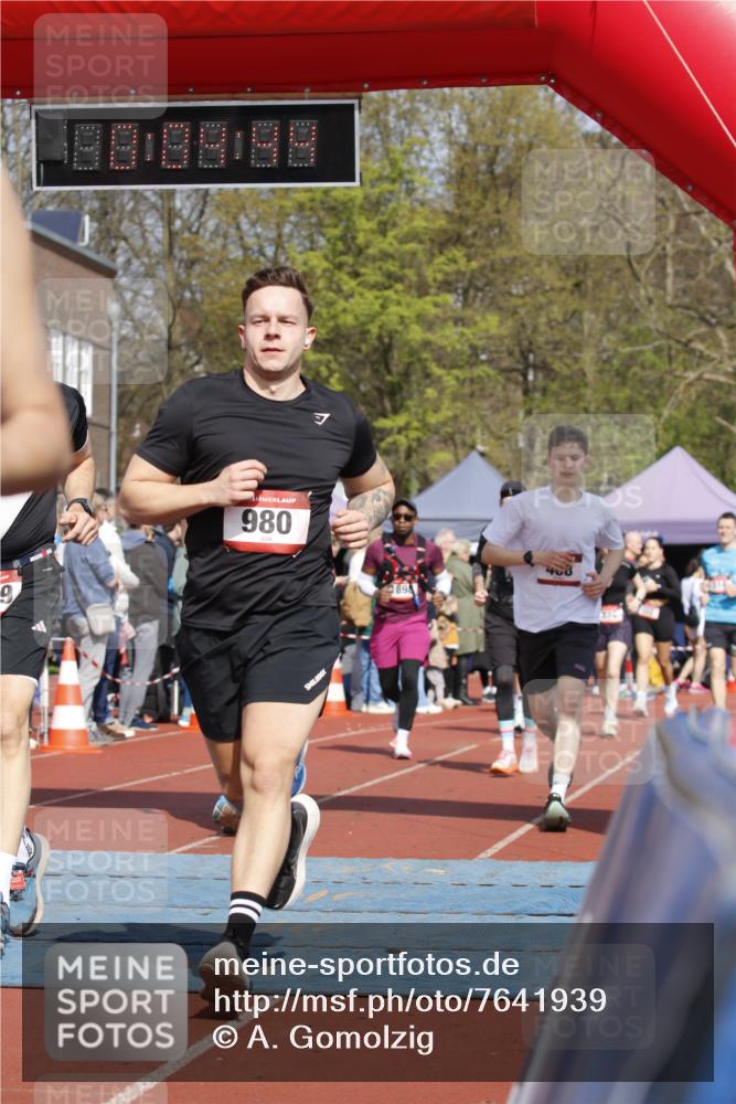 13.04.2025 - Hammer Lauf A. Gomolzig http://msf.ph/oto/7641939 13.04.2025 11:04:43 Ziel 6, 15, 161, 221, 273, 468, 514, 532, 730, 874, 950, 980, 1049, 1139, 1258, 1784, 1896, 1898, 1899, 1951, 1953, 1954, 1989 meine-sportfotos.de
