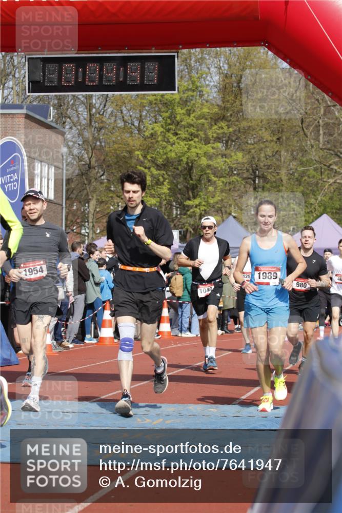 13.04.2025 - Hammer Lauf A. Gomolzig http://msf.ph/oto/7641947 13.04.2025 11:04:40 Ziel 9, 15, 18, 161, 221, 468, 532, 670, 730, 950, 980, 1049, 1139, 1258, 1784, 1953, 1954, 1989 meine-sportfotos.de