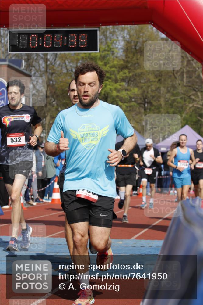 13.04.2025 - Hammer Lauf A. Gomolzig http://msf.ph/oto/7641950 13.04.2025 11:04:38 Ziel 9, 15, 18, 161, 188, 221, 468, 532, 609, 628, 670, 730, 980, 1049, 1139, 1258, 1784, 1953, 1954, 1989 meine-sportfotos.de