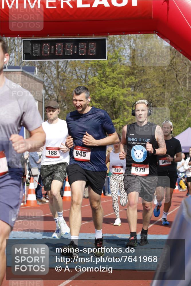 13.04.2025 - Hammer Lauf A. Gomolzig http://msf.ph/oto/7641968 13.04.2025 11:04:31 Ziel 9, 18, 161, 170, 188, 250, 579, 588, 601, 609, 628, 670, 732, 945, 1139, 1184, 1371, 1783, 1940, 1953 meine-sportfotos.de