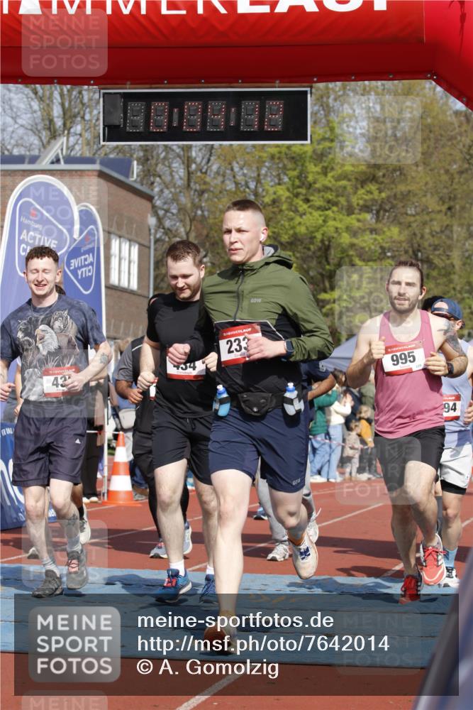 13.04.2025 - Hammer Lauf A. Gomolzig http://msf.ph/oto/7642014 13.04.2025 11:04:11 Ziel 112, 154, 233, 306, 433, 434, 475, 483, 493, 995, 1165, 1166, 1167, 1173, 1804, 1965 meine-sportfotos.de