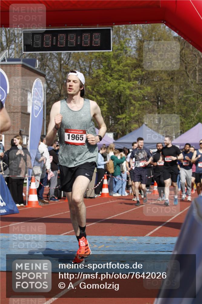 13.04.2025 - Hammer Lauf A. Gomolzig http://msf.ph/oto/7642026 13.04.2025 11:04:05 Ziel 12, 133, 233, 433, 434, 483, 485, 492, 493, 559, 604, 995, 1257, 1303, 1727, 1835, 1923, 1965 meine-sportfotos.de