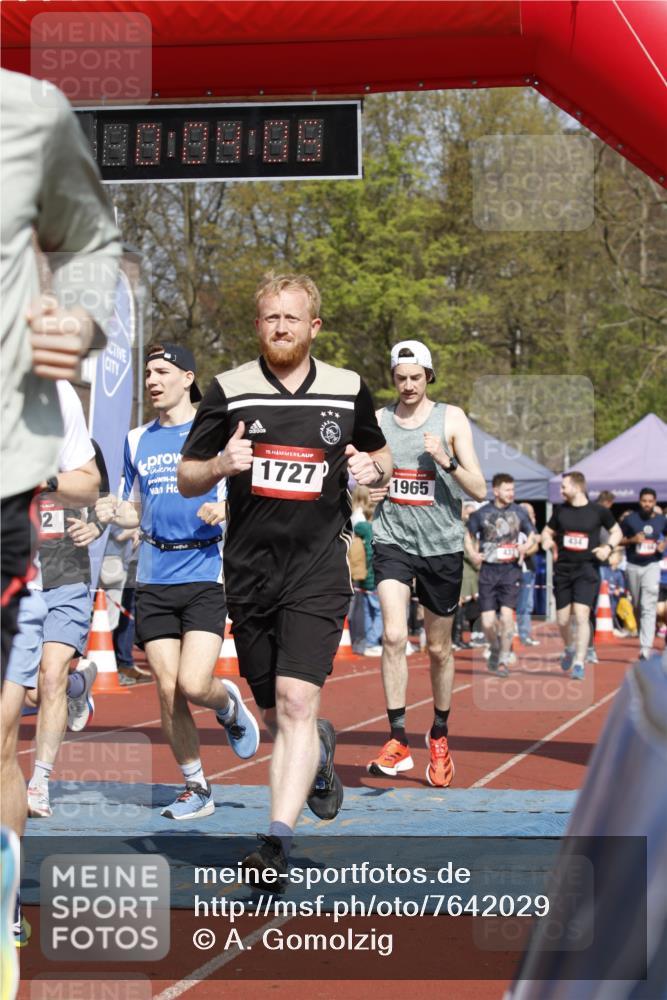 13.04.2025 - Hammer Lauf A. Gomolzig http://msf.ph/oto/7642029 13.04.2025 11:04:04 Ziel 12, 133, 434, 483, 485, 492, 493, 559, 604, 1257, 1303, 1727, 1835, 1923, 1965 meine-sportfotos.de
