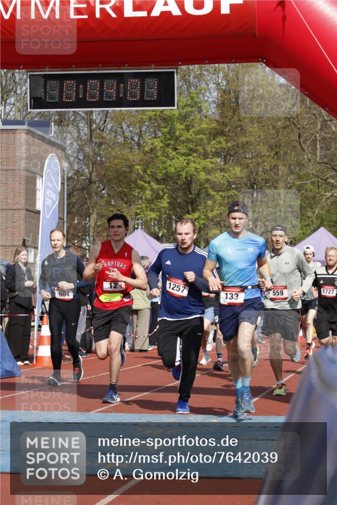 13.04.2025 - Hammer Lauf A. Gomolzig http://msf.ph/oto/7642039 13.04.2025 11:04:01 Ziel 12, 133, 229, 485, 492, 493, 559, 604, 643, 1257, 1303, 1727, 1835, 1923, 1965 meine-sportfotos.de