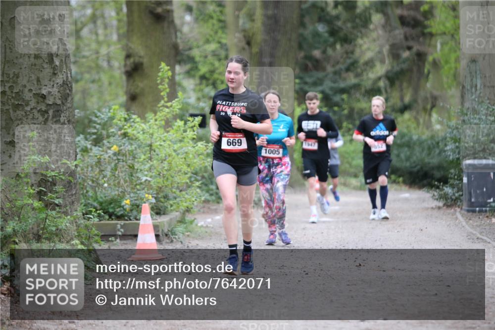 13.04.2025 - Hammer Lauf Jannik Wohlers http://msf.ph/oto/7642071 13.04.2025 12:02:54 Laufen 20, 24, 669, 1005, 1947, 52 meine-sportfotos.de