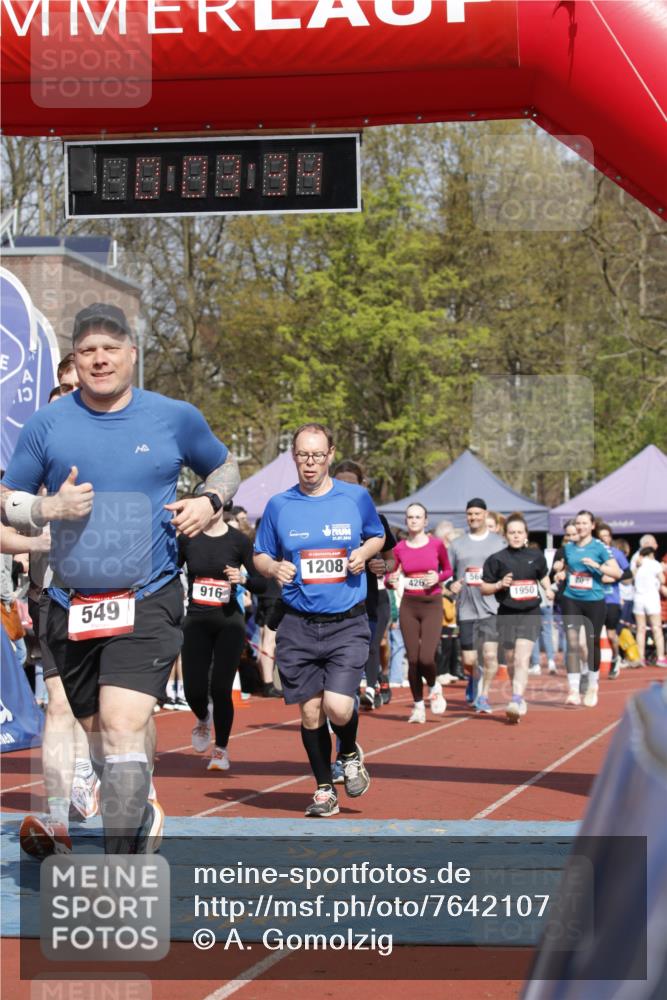 13.04.2025 - Hammer Lauf A. Gomolzig http://msf.ph/oto/7642107 13.04.2025 11:03:33 Ziel 13, 16, 20, 21, 160, 167, 191, 244, 340, 426, 454, 456, 474, 548, 566, 737, 762, 817, 818, 916, 1103, 1208, 1768, 1891, 1939, 1945, 1950 meine-sportfotos.de