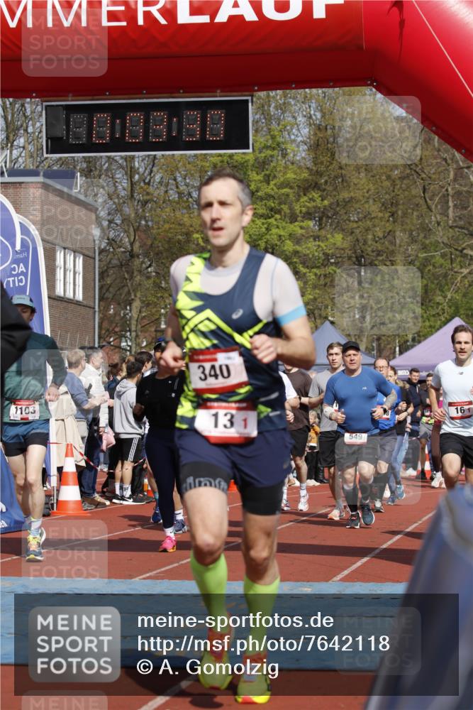 13.04.2025 - Hammer Lauf A. Gomolzig http://msf.ph/oto/7642118 13.04.2025 11:03:29 Ziel 13, 16, 17, 160, 167, 191, 231, 244, 340, 456, 474, 484, 502, 548, 662, 762, 817, 818, 916, 1103, 1208, 1376, 1768, 1939, 1945 meine-sportfotos.de