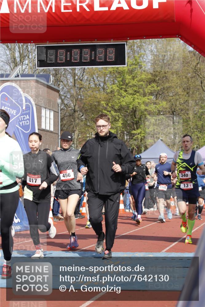 13.04.2025 - Hammer Lauf A. Gomolzig http://msf.ph/oto/7642130 13.04.2025 11:03:27 Ziel 13, 16, 17, 19, 167, 191, 231, 251, 252, 334, 340, 378, 456, 474, 481, 484, 502, 548, 614, 662, 817, 818, 1103, 1376, 1768, 1939, 1945, 1948 meine-sportfotos.de