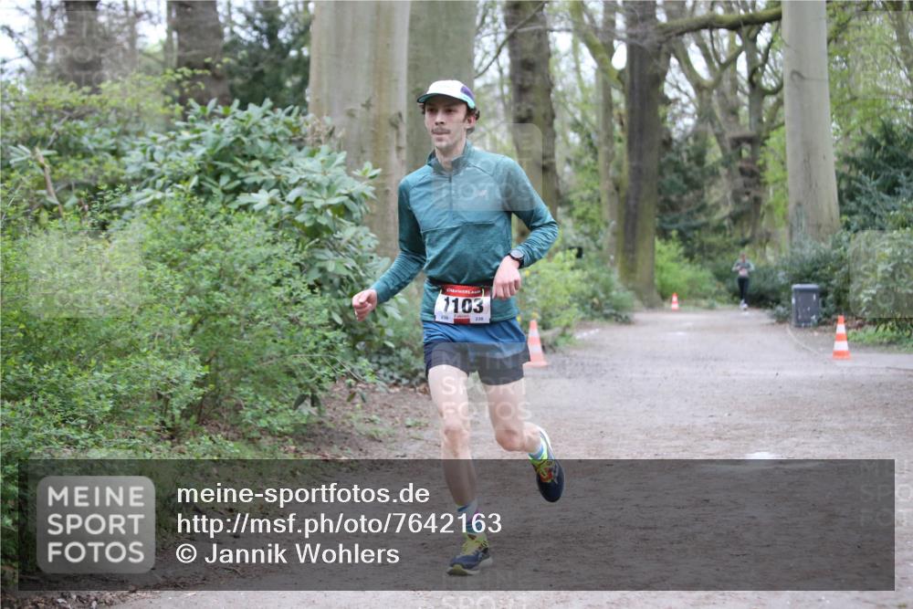 13.04.2025 - Hammer Lauf Jannik Wohlers http://msf.ph/oto/7642163 13.04.2025 12:02:08 Laufen 1103, 239, 238 meine-sportfotos.de
