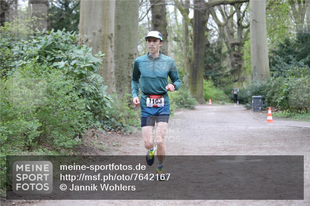 13.04.2025 - Hammer Lauf Jannik Wohlers http://msf.ph/oto/7642167 13.04.2025 12:02:08 Laufen 1103, 239, 238 meine-sportfotos.de