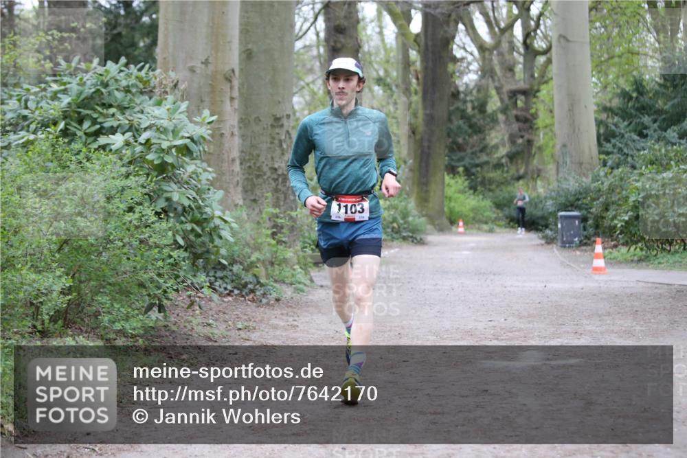 13.04.2025 - Hammer Lauf Jannik Wohlers http://msf.ph/oto/7642170 13.04.2025 12:02:07 Laufen 1103, 239, 238 meine-sportfotos.de