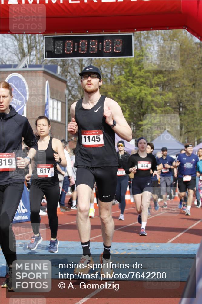 13.04.2025 - Hammer Lauf A. Gomolzig http://msf.ph/oto/7642200 13.04.2025 11:03:01 Ziel 3, 10, 103, 193, 302, 313, 384, 414, 432, 444, 615, 617, 669, 705, 738, 897, 917, 923, 929, 1002, 1086, 1267, 1341, 1375, 1776, 1819, 1921, 1931, 1946, 1947 meine-sportfotos.de