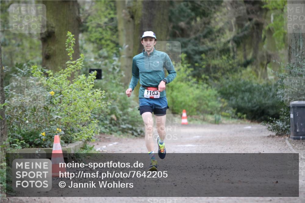 13.04.2025 - Hammer Lauf Jannik Wohlers http://msf.ph/oto/7642205 13.04.2025 12:02:03 Laufen 1103, 239, 238 meine-sportfotos.de