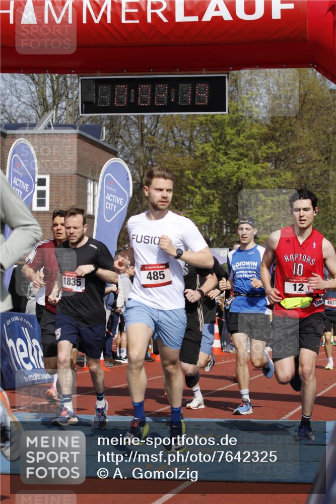 13.04.2025 - Hammer Lauf A. Gomolzig http://msf.ph/oto/7642325 13.04.2025 11:02:18 Ziel 12, 133, 233, 312, 483, 485, 492, 493, 559, 578, 995, 1028, 1044, 1174, 1257, 1303, 1727, 1835, 1923, 1965 meine-sportfotos.de