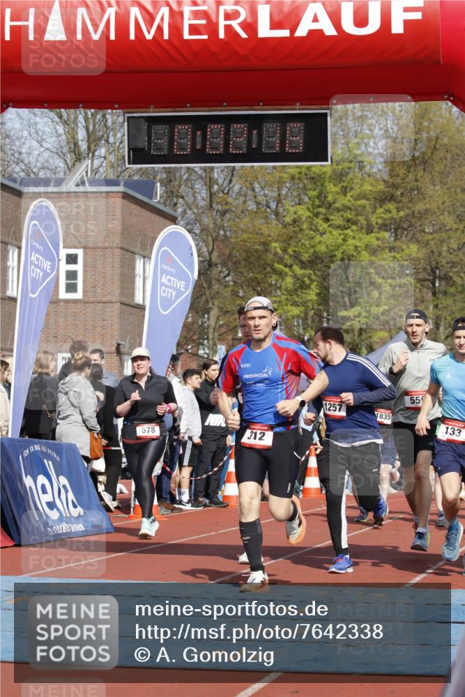 13.04.2025 - Hammer Lauf A. Gomolzig http://msf.ph/oto/7642338 13.04.2025 11:02:15 Ziel 12, 133, 233, 312, 485, 492, 493, 559, 578, 643, 995, 1028, 1044, 1257, 1303, 1727, 1835, 1837, 1923, 1958, 1965 meine-sportfotos.de