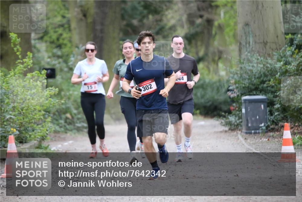 13.04.2025 - Hammer Lauf Jannik Wohlers http://msf.ph/oto/7642342 13.04.2025 12:01:40 Laufen 152, 302, 44 meine-sportfotos.de