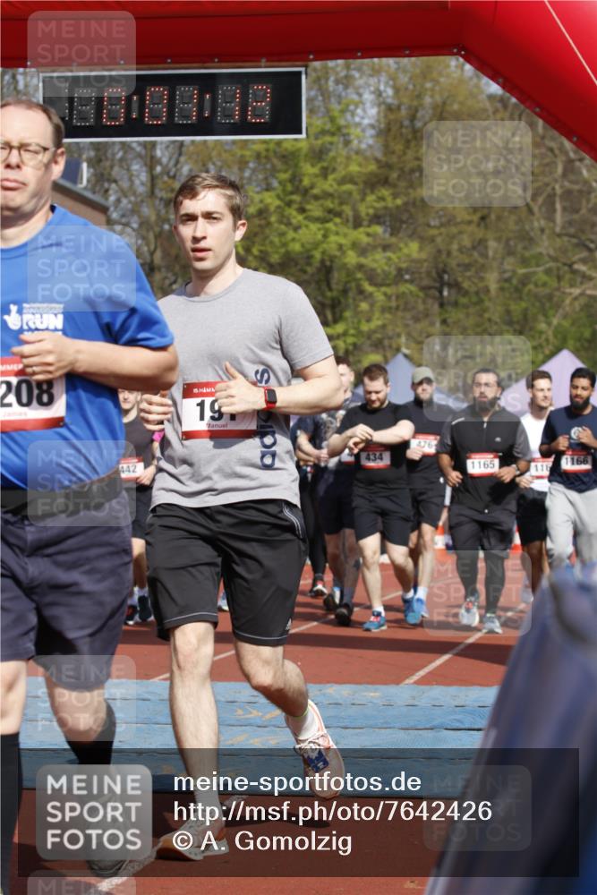 13.04.2025 - Hammer Lauf A. Gomolzig http://msf.ph/oto/7642426 13.04.2025 11:01:12 Ziel 2, 20, 21, 119, 138, 160, 167, 177, 187, 191, 229, 231, 244, 271, 319, 327, 433, 434, 442, 456, 474, 476, 479, 502, 548, 566, 604, 737, 858, 1165, 1166, 1167, 1208, 1310, 1702, 1802, 1945 meine-sportfotos.de