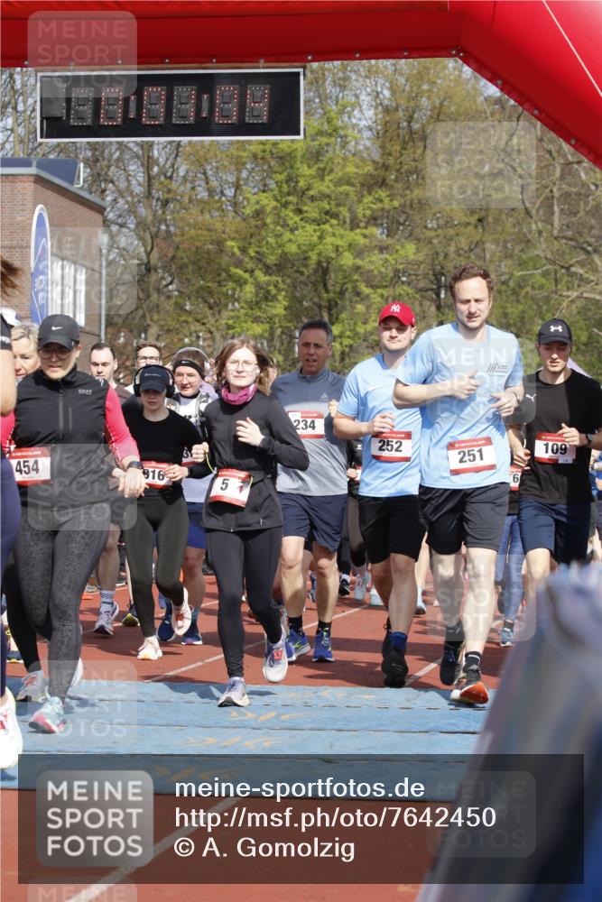 13.04.2025 - Hammer Lauf A. Gomolzig http://msf.ph/oto/7642450 13.04.2025 11:01:03 Ziel 2, 5, 20, 21, 109, 160, 167, 172, 173, 174, 187, 234, 244, 251, 252, 287, 320, 384, 426, 444, 454, 456, 474, 482, 484, 502, 548, 552, 566, 571, 572, 662, 669, 685, 705, 736, 737, 748, 749, 762, 817, 818, 897, 916, 1002, 1086, 1103, 1125, 1208, 1267, 1331, 1344, 1375, 1702, 1768, 1772, 1808, 1810, 1891, 1921, 1939, 1945, 1950 meine-sportfotos.de