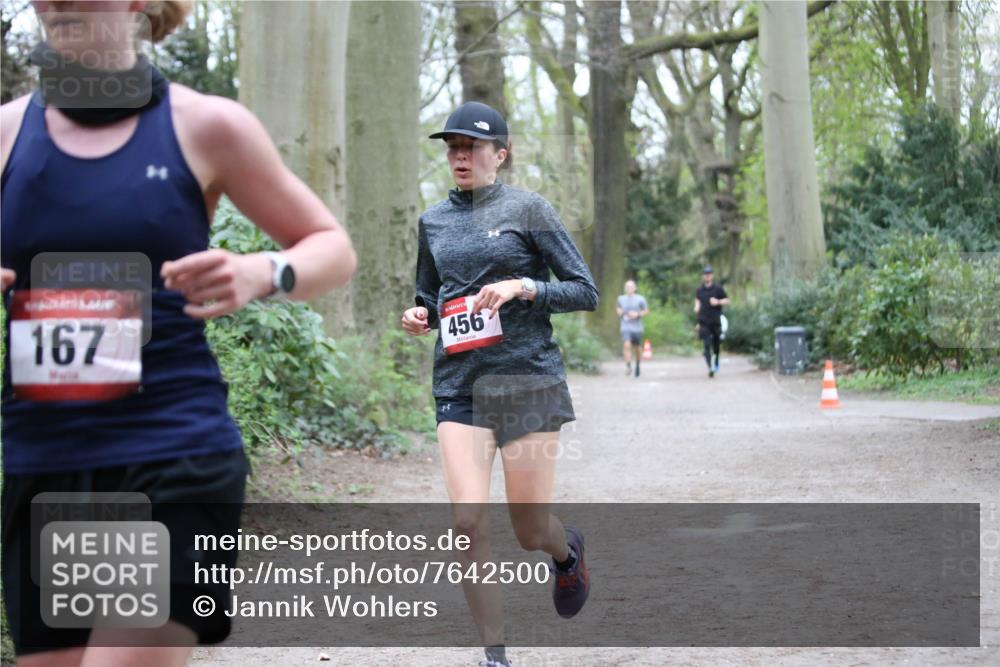13.04.2025 - Hammer Lauf Jannik Wohlers http://msf.ph/oto/7642500 13.04.2025 12:00:59 Laufen 167, 456 meine-sportfotos.de
