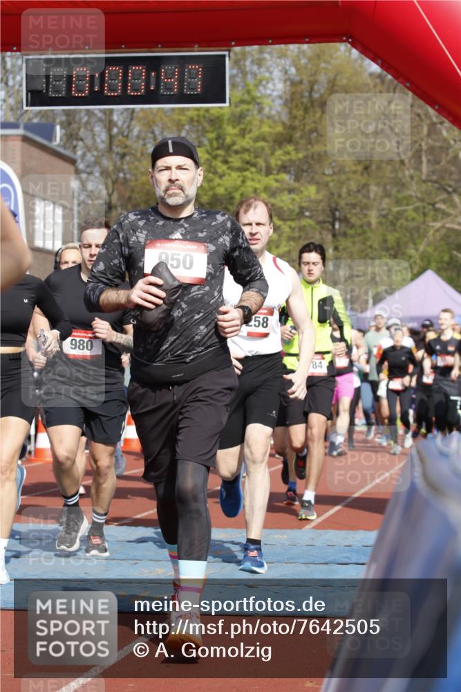 13.04.2025 - Hammer Lauf A. Gomolzig http://msf.ph/oto/7642505 13.04.2025 11:00:46 Ziel 1, 6, 7, 9, 14, 15, 18, 19, 103, 112, 161, 170, 178, 188, 193, 218, 221, 273, 302, 306, 313, 322, 414, 468, 475, 514, 532, 579, 588, 601, 609, 628, 654, 670, 693, 704, 730, 874, 923, 945, 950, 980, 986, 1049, 1139, 1184, 1258, 1341, 1371, 1784, 1896, 1940, 1946, 1947, 1989 meine-sportfotos.de