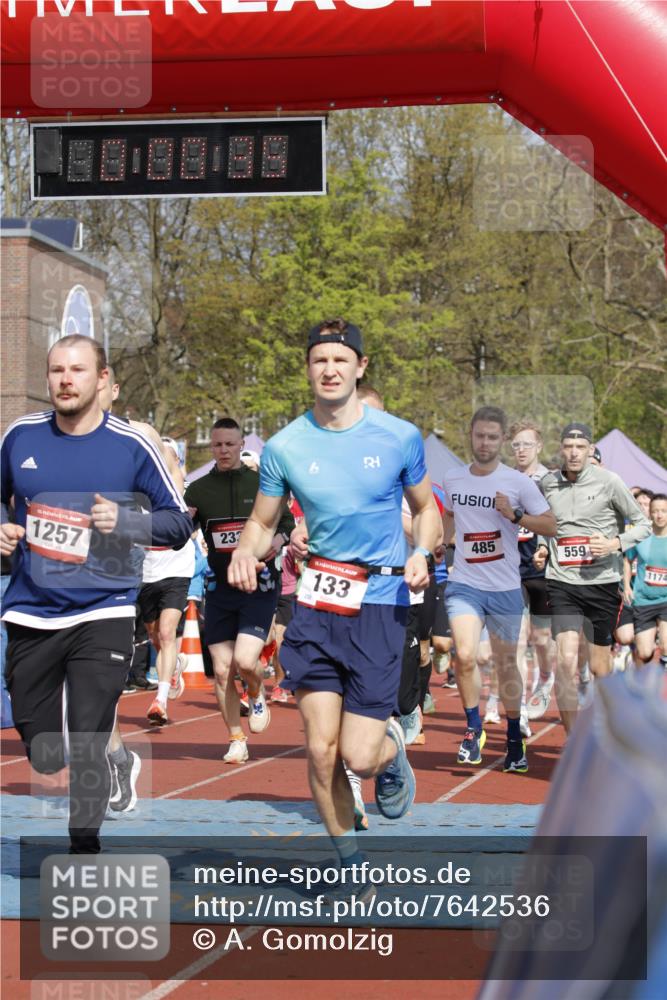 13.04.2025 - Hammer Lauf A. Gomolzig http://msf.ph/oto/7642536 13.04.2025 11:00:34 Ziel 12, 13, 16, 17, 133, 227, 233, 306, 312, 334, 340, 452, 481, 483, 485, 492, 493, 559, 614, 633, 643, 770, 995, 1028, 1044, 1049, 1151, 1173, 1174, 1257, 1303, 1727, 1783, 1804, 1835, 1837, 1923, 1937, 1948, 1958, 1965 meine-sportfotos.de