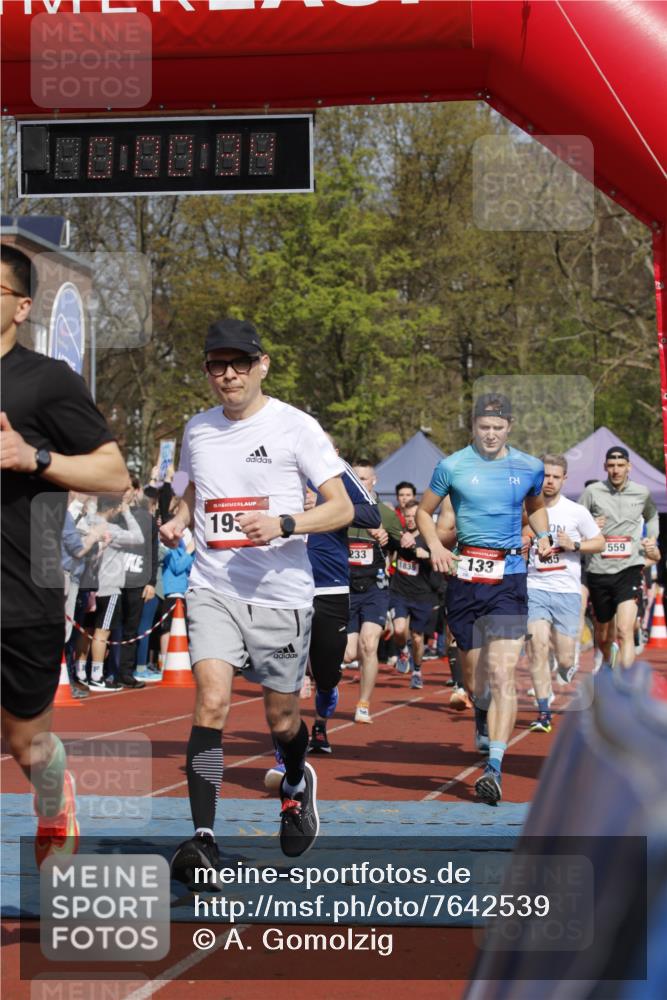 13.04.2025 - Hammer Lauf A. Gomolzig http://msf.ph/oto/7642539 13.04.2025 11:00:33 Ziel 12, 13, 16, 17, 133, 227, 233, 312, 334, 340, 452, 481, 483, 485, 492, 493, 559, 614, 633, 643, 770, 995, 1028, 1044, 1151, 1173, 1174, 1257, 1303, 1727, 1783, 1804, 1835, 1837, 1923, 1926, 1937, 1948, 1958, 1965 meine-sportfotos.de